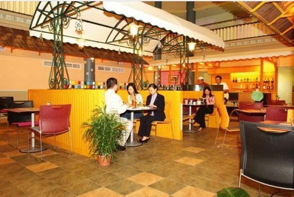 Megah D'Aru Hotel Kota Kinabalu Exterior photo