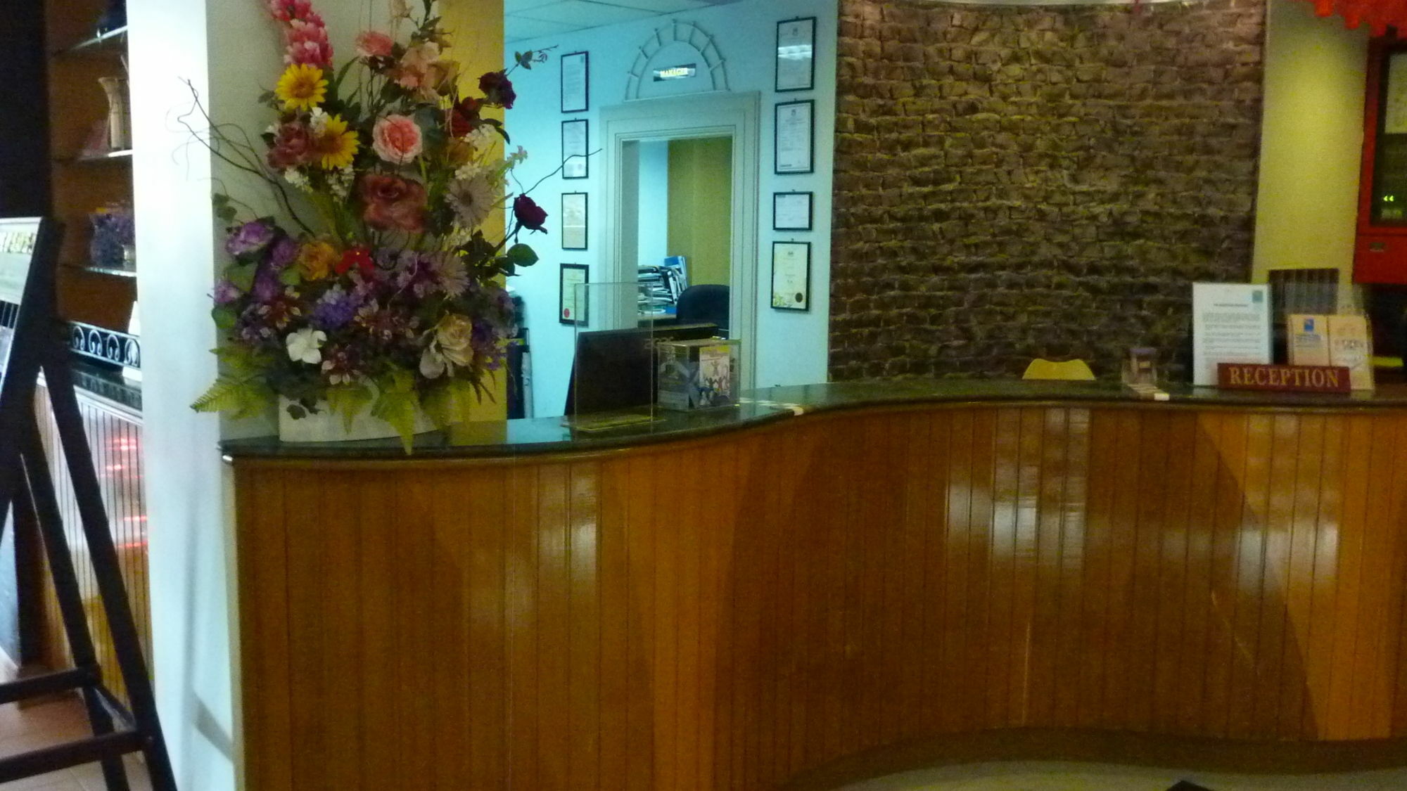 Megah D'Aru Hotel Kota Kinabalu Exterior photo